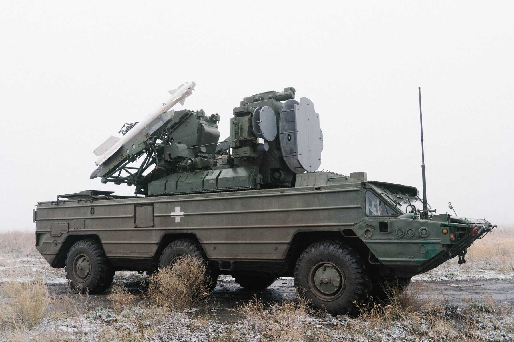9K33M3 Osa SAM of the Ukrainian military with R-73 air-to-air missiles. 2023-2024. Photo: Come Back Alive Foundation