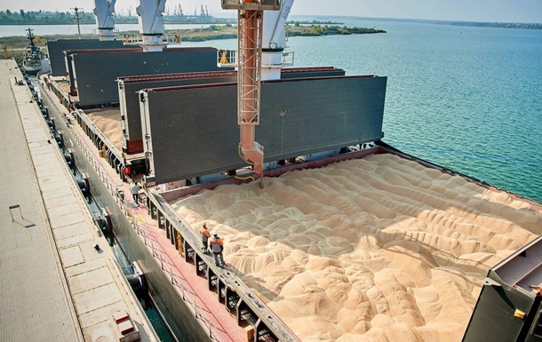 Ukrainian grain being loaded on a ship