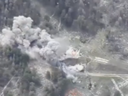 Ukrainian Air Force troops successfully struck and destroyed a command post in occupied Kherson Oblast on 7 April.