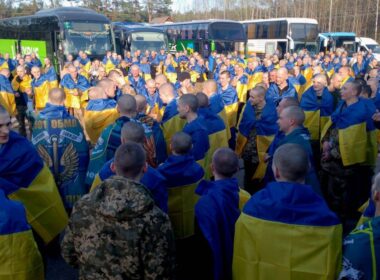 Russia and Ukraine swap 500+ prisoners in what may be the biggest exchange yet