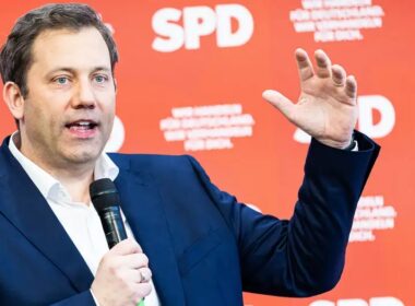 ukraine weapon range limits still place says german vice chancellor contradicting merz lars klingbeil 72248547_1004 refuted merz’s remarks saying germany has changed its policy 26 said “no new agreement” lifting