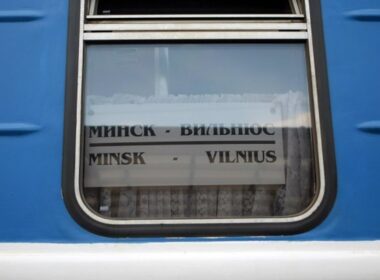 lithuania rejects belarus proposal restore passenger rail service belarusian train displaying route sign suspended minsk–vilnius line archive delfilt 74635470-6e4c-11ed-9b1e-078e1fc8f650 remains de facto client state russia moscow continues its invasion ukraine