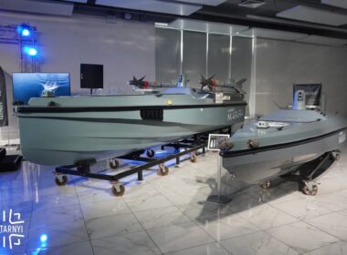 ukraine unveils new magura v7 naval drone used shoot down two russian su-30 jets ukrainian maritime drones (left) older v5 2025 militarnyi upgraded - 72-meter 3400-kg version has greater payload