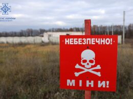 landmine danger sign ukraine's kharkiv oblast 2022 mines anti-personnel land-mine demining_in_kharkiv_oblast_(2022-11-05)_02 ukraine news ukrainian reports