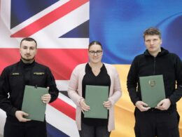 uk uses russian frozen profits back ukraine $3 bn defense deal ukrainian british officials after signing medium_jrs-0845-8e8efbf667 27 2025 ukraine’s ministry announced united kingdom allocate funding era (extraordinary revenue acceleration)