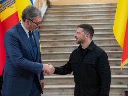 “i did betray russia” says serbia's pro-russian president vučić after abstaining signing odesa summit declaration presidents aleksandar serbia (l) volodymyr zelenskyy ukraine (r) 11 2025 presidentgovua e753194d3f8ba6223622e5daa86138d3_1749650790_extra_large serbian made first
