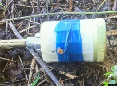russia’s chemical weapons use ukraine now “large-scale” intelligence shows russian grenade containing agent rfe/rl 01000000-0aff-0242-a20d-08db3104052f_w1597_n_r0_s_s 4 dutch german agencies have confirmed russia using banned large scale drones dropping choking agents