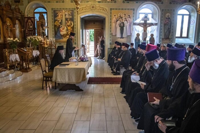 Russian Orthodox Church annexes Ukrainian Orthodox Church parishes